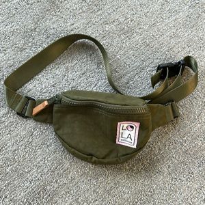 RECYCLED NYLON MOONBEAM BUM BAG: Olive